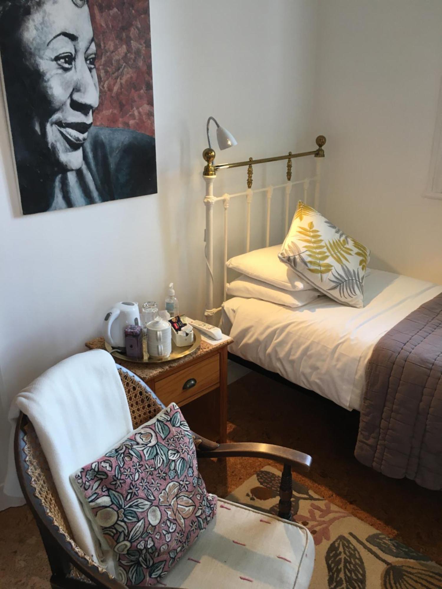Cornerstones Guest House Sale Kültér fotó